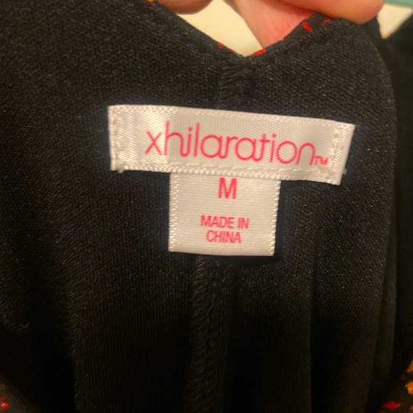 Adorable floral romper size medium - Picture 2 of 2